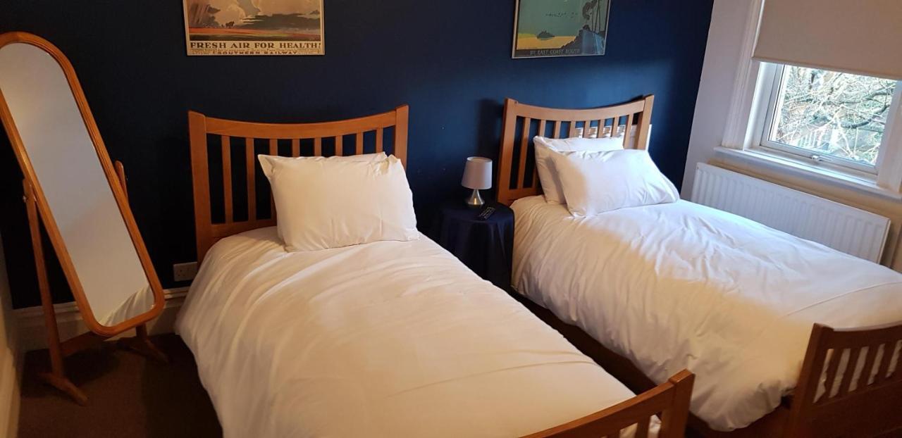 The Weir Hotel Walton-on-Thames Eksteriør billede